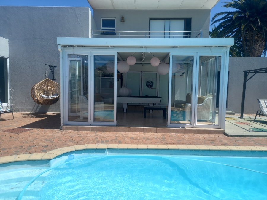 7 Bedroom Property for Sale in Flamingo Vlei Western Cape